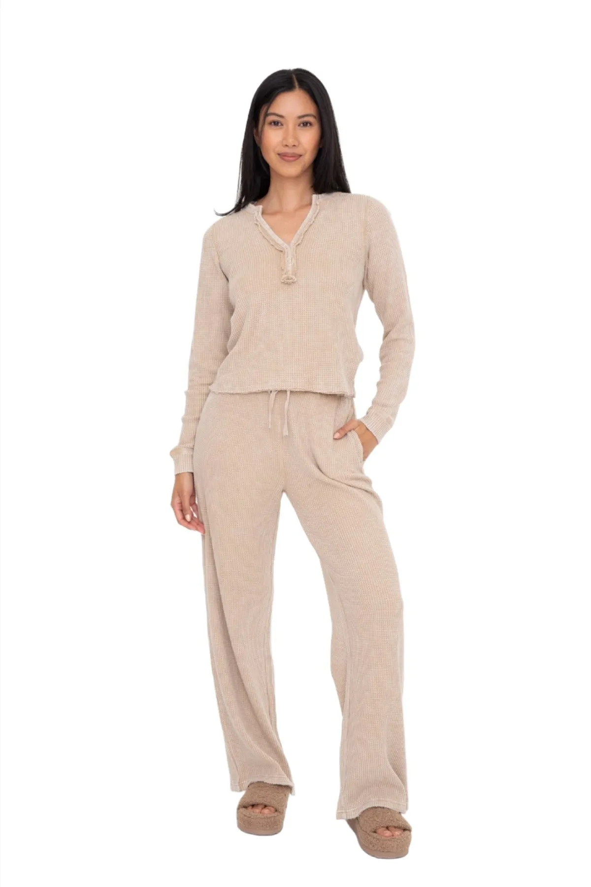 Mono B Distressed Mineral-Washed Pants KP11923