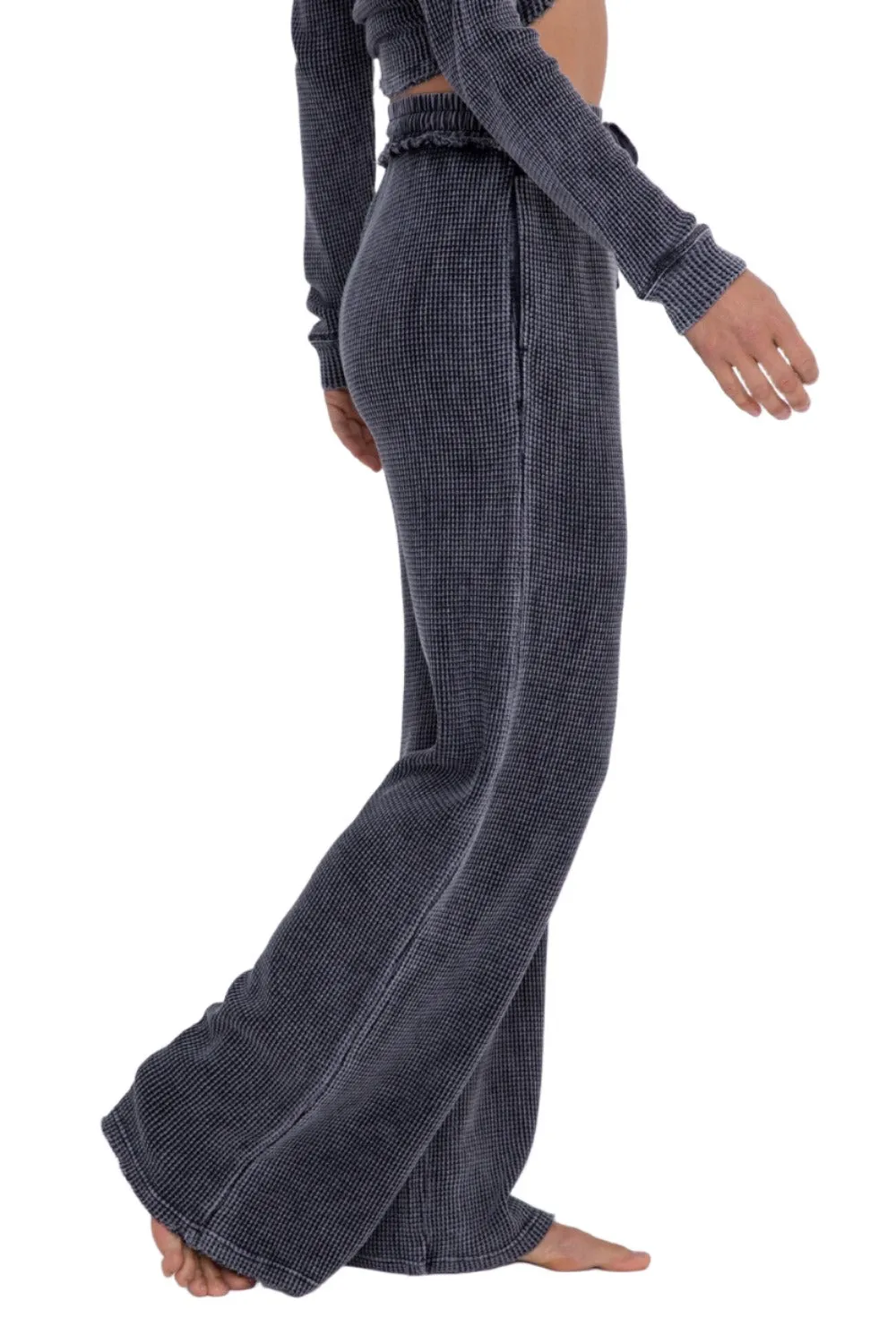Mono B Distressed Mineral-Washed Pants KP11923