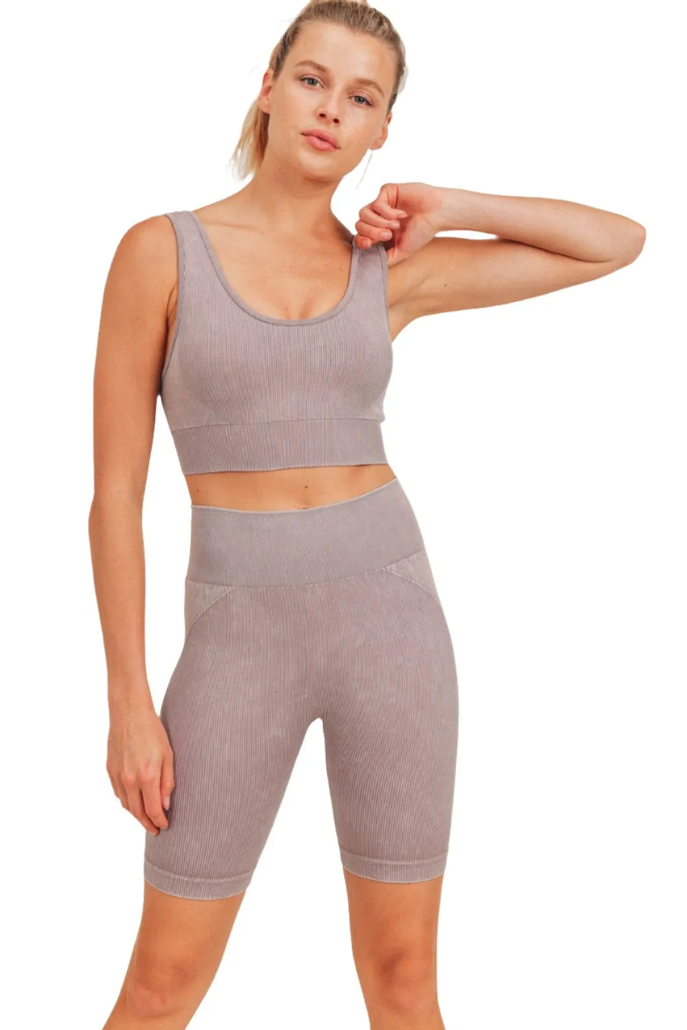 Mono B Rib Seamless Padded Sports Bra AT3034